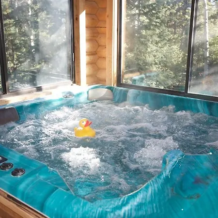 10 Bed Luxurious Spa Cabin